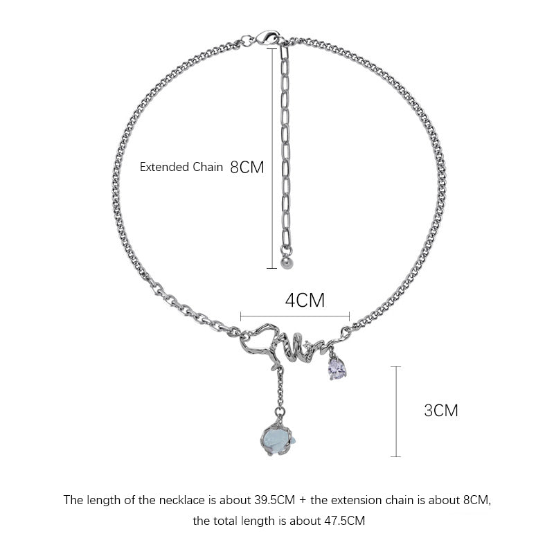 Blauwe glaciale ketting
